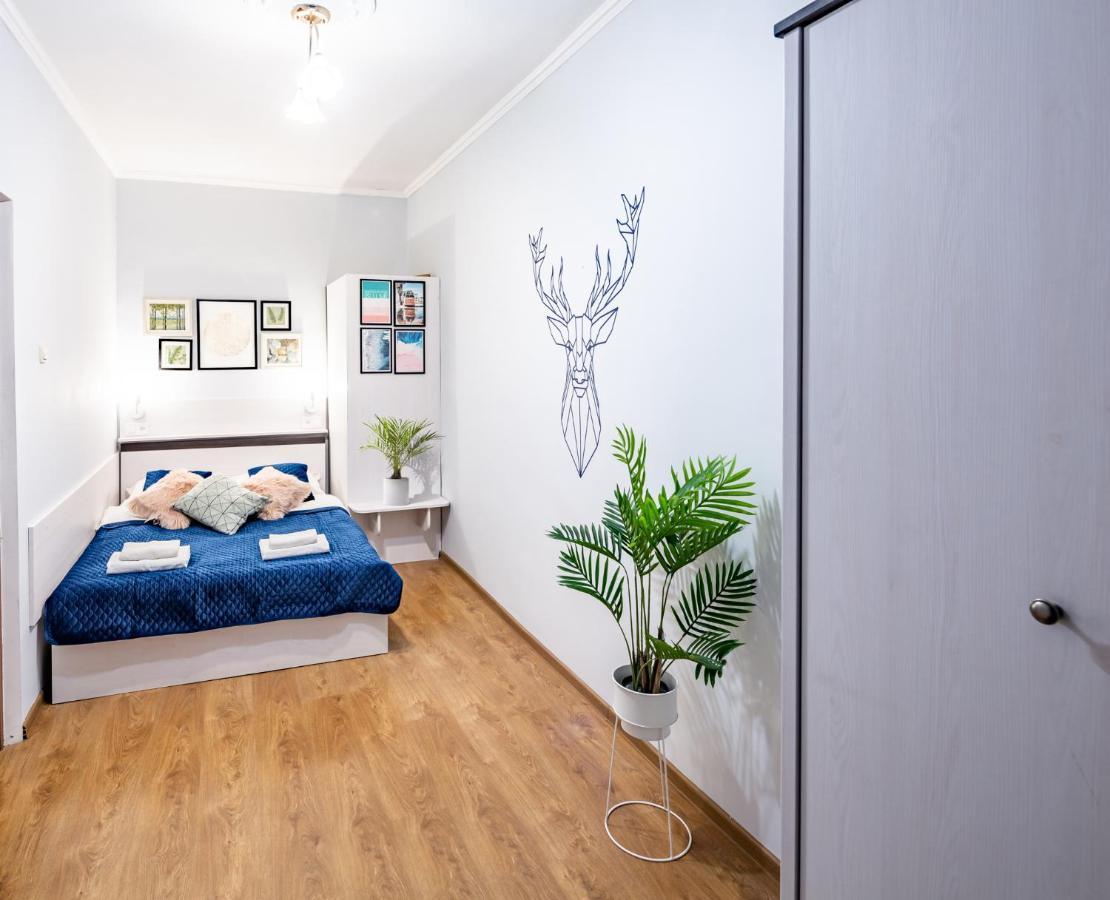 Rainbow Apartment Near Rynok Sq Lviv Dış mekan fotoğraf
